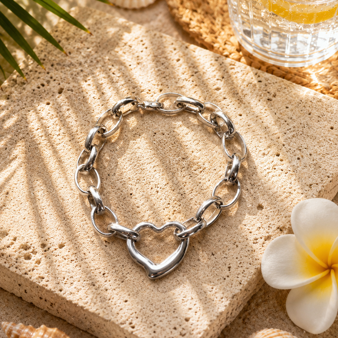 Bracelet Cœur Ouvert Éclat Tendance, bracelet maille argentée à grand cœur ajouré, acier inoxydable