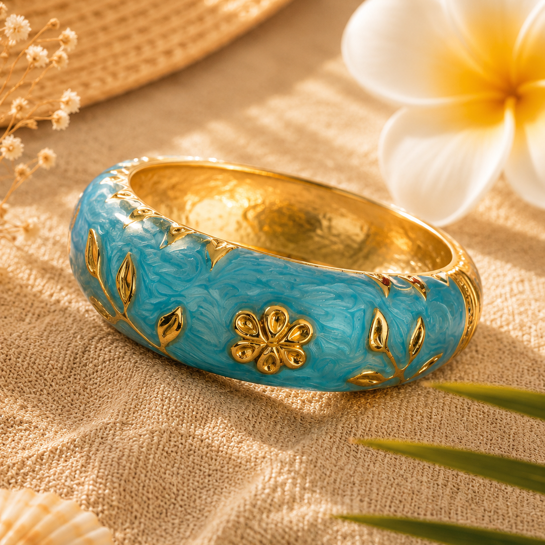 Bracelet Jonc Fleuri XL coloris Turquoise — large jonc bombé en acier inoxydable doré, émail turquoise et fleur dorée
